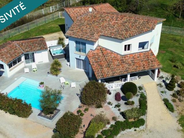 Villa d'exception avec piscine et pool house