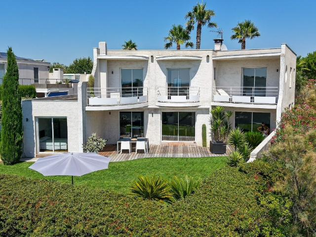 Villa d'exception avec vue mer à deux pas des plages