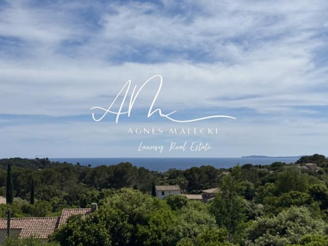 Villa d'Exception avec Vue Mer Panoramique Double Habitati