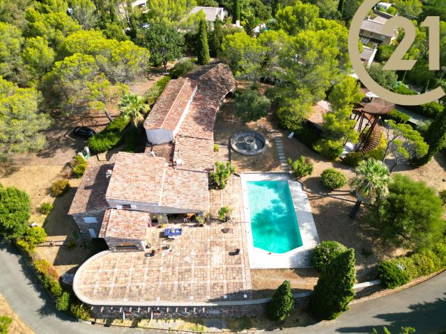 VENTE TOUR DE MARE Villa d'exception avec vue panoramique sur la mer et les montagnes