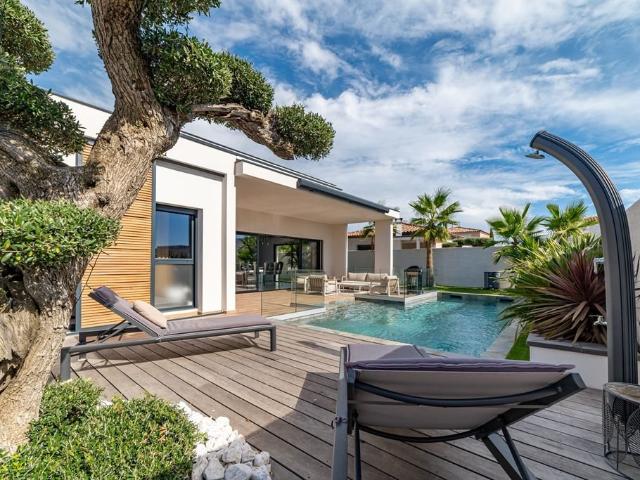 Villa d'exception de plain pied à Vias à 15 minutes à pied d. 145m² Agde Cap d'Agde
