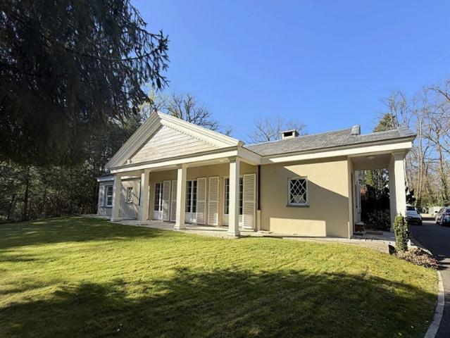 Villa d'exception de 254m2 6 pièces en plein coeur du Domaine du lys Lamorlaye !