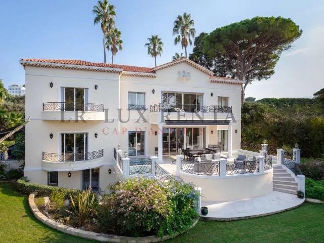 Villa d'exception en front de mer 600m² Antibes