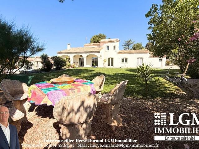 Villa d'exception sans vis à vis sur plus de 1800 m2 de jard. 140m² Sussargues