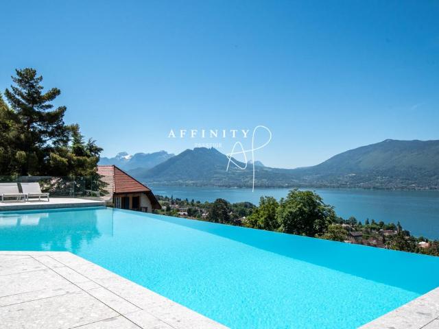 VILLA D'EXCEPTION – VUE PANORAMIQUE LAC ET MONTAGNES