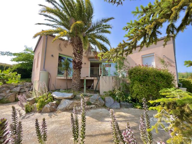 Villa d'exception 5 pièces 145 m2 avec vue panoramique sur
