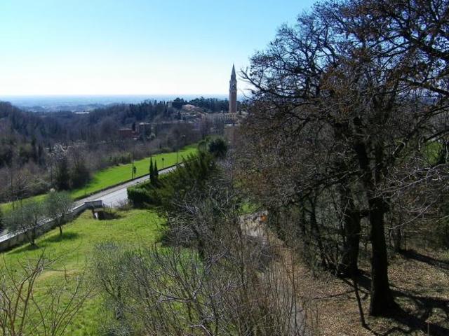 VILLA di 400 mq CRESPANO DEL GRAPPA rif. JS02A