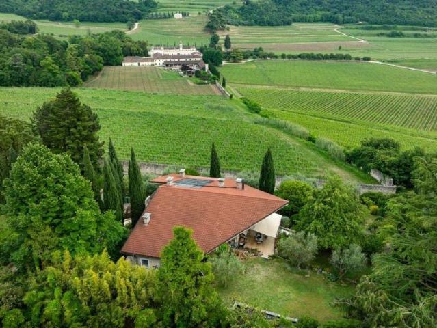 Villa di 400 mq in vendita Via delle Magnolie, Negrar, Verona, Veneto