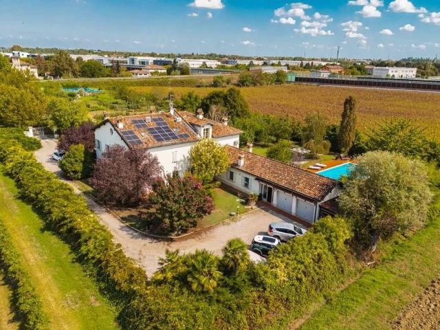 Villa di 400 mq in vendita VIA SAN GIACOMO, 47, Carpi, Modena, Emilia Romagna