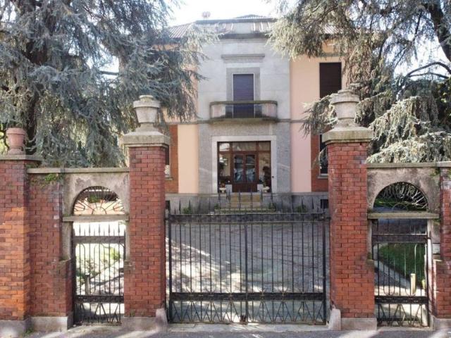 Villa di 405 mq in vendita Via Ariberto da Intimiano, Cantù, Como, Lombardia