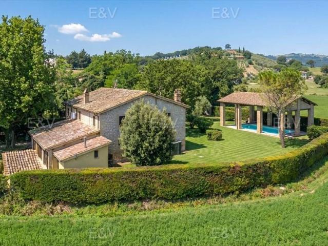 Villa di 450 mq in vendita Località Fabbri, Montefalco, Perugia, Umbria