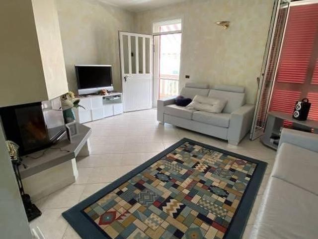 Villa di 460 m² con più di 5 locali e box auto dop