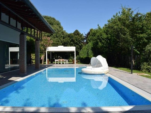 Villa di 479 mq in vendita Via Generale Cesare De Laugier, Curtatone, Lombardia