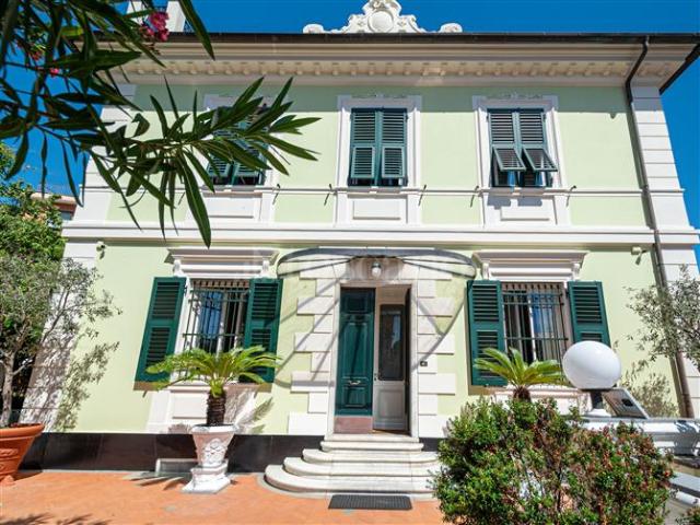 Villa di 496 mq a Quarto, Quinto, Sant'Ilario Genova