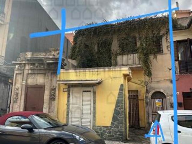 VILLA di 4 vani e di 90 mq MESSINA rif. 2VS16987