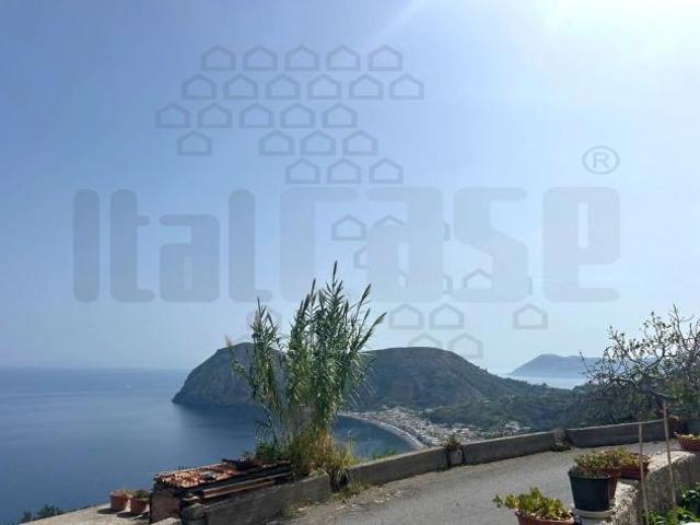 VILLA di 4 vani e di 100 mq LIPARI rif. 2VS16971