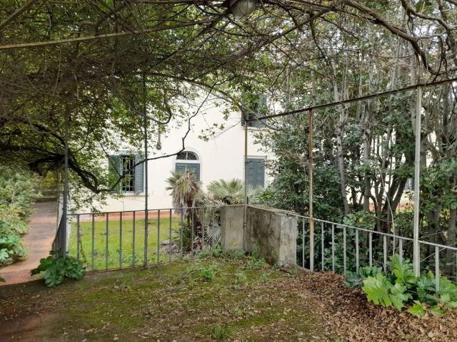 Villa di 558 mq in vendita Via Fratelli Rosselli, Sesto Fiorentino, Toscana