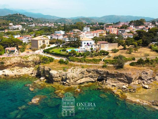 Villa di 570 mq in vendita via pozzillo, Castellabate, Salerno, Campania