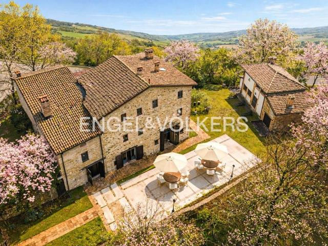 Villa di 575 mq in vendita Via Mongiorgio, Monte San Pietro, Bologna, Emilia Romagna