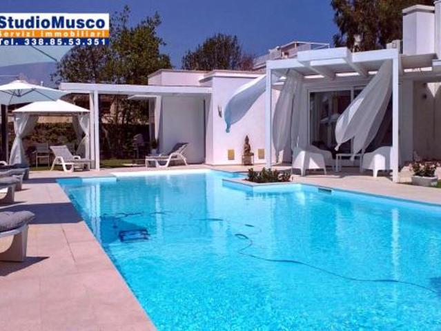 VILLA di 5 vani e di 125 mq SAN FELICE CIRCEO San Felice Circeo rif. SCVVA_1