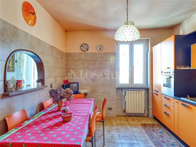 Villa di 650 mq a Marchirolo