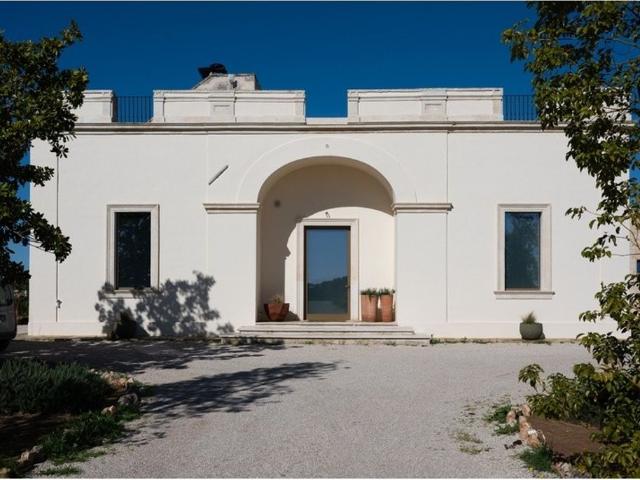 Villa di 650 mq in vendita Arnesano, Italia