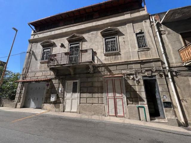 VILLA di 6 vani e di 160 mq MESSINA rif. 2VS18242