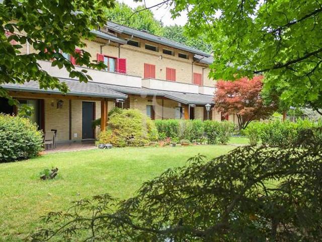VILLA di 6 vani e di 315 mq AGRATE BRIANZA rif. HOME 3689