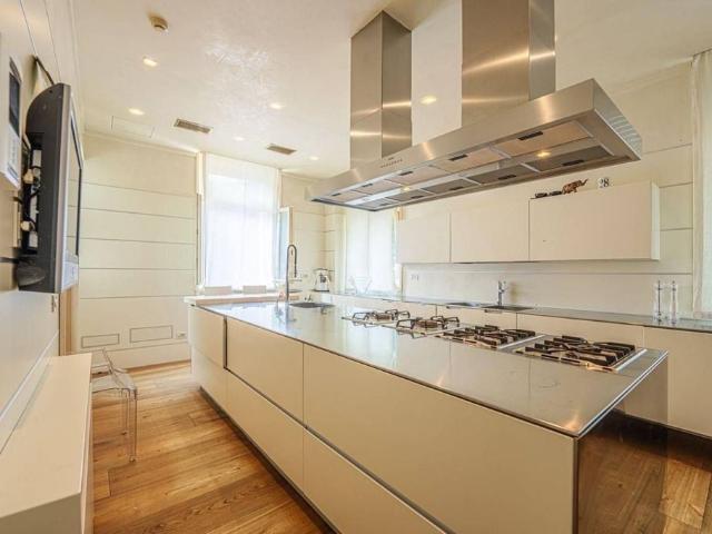 Villa di 700 mq in vendita Udine, Friuli Venezia Giulia