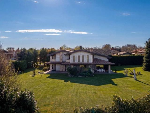 Villa di 775 mq in vendita Via Casolini, Terno d'Isola, Bergamo, Lombardia