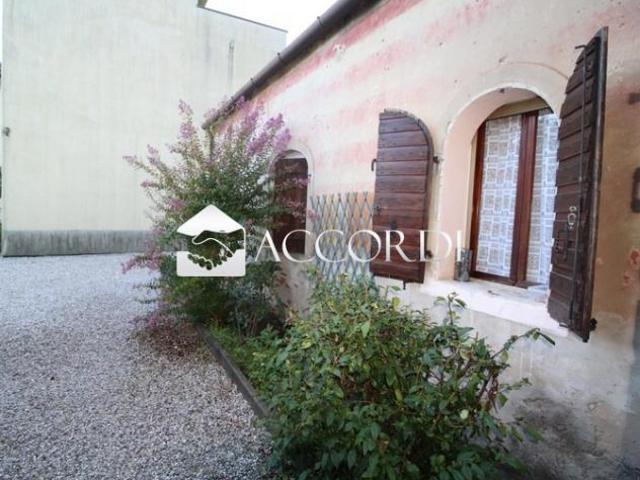 VILLA di 9 vani e di 380 mq FOLLINA rif. BI600_5
