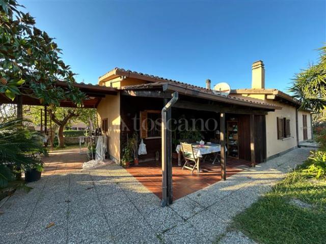 Villa di 110 mq a Axa, Casal Palocco, Infernetto Roma