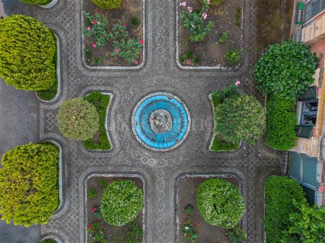 Villa di 1200 mq a Centro Viagrande