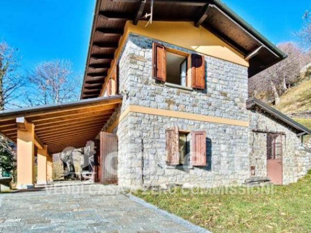 Villa di 120 m con 5 locali in vendita a Predore
