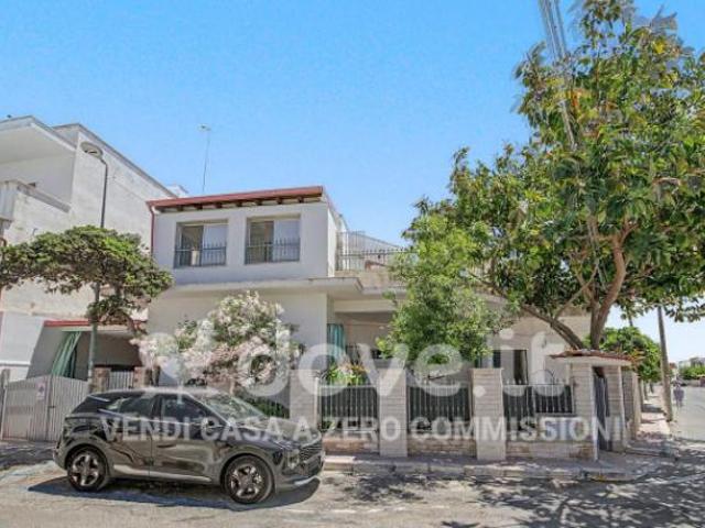 Villa di 122 m con 4 locali in vendita a Manduria