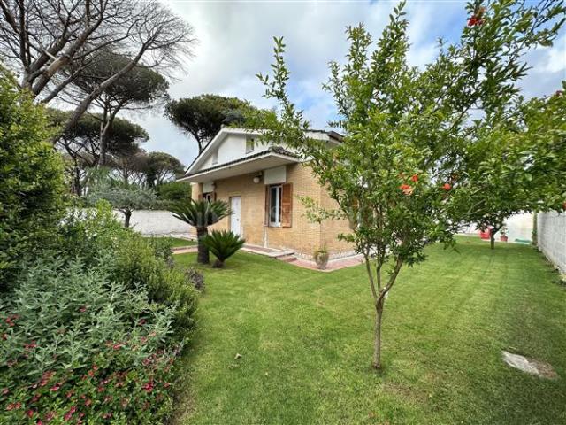Villa di 130 mq a Infernetto Roma