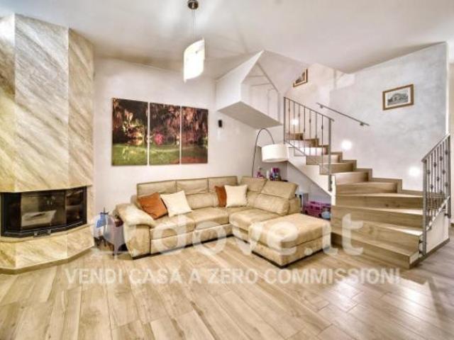 Villa di 140 m con 5 locali in vendita a Matera