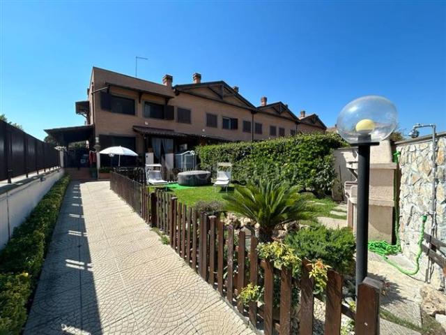 Villa di 140 mq a Infernetto Roma