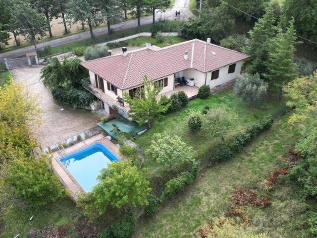 Villa di 151 mq in vendita San Severino Marche, Italia