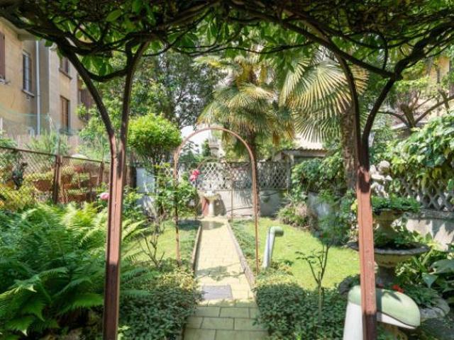 Villa di 154 m con 4 locali in vendita a Milano