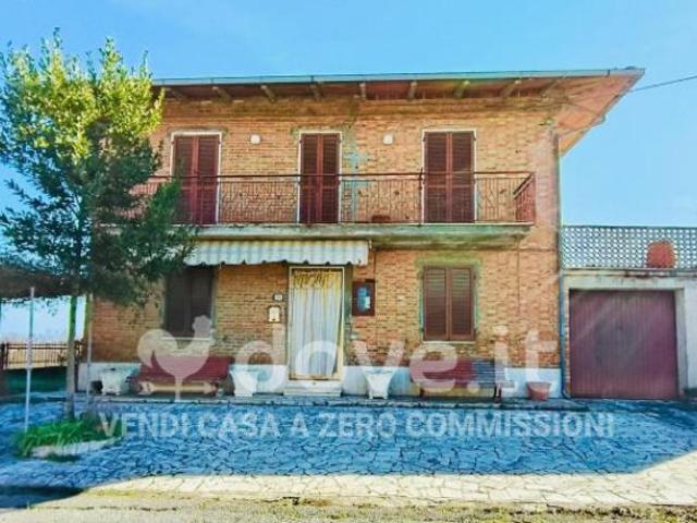 Villa di 160 m con 5 locali e box auto in vendita a Montepulciano