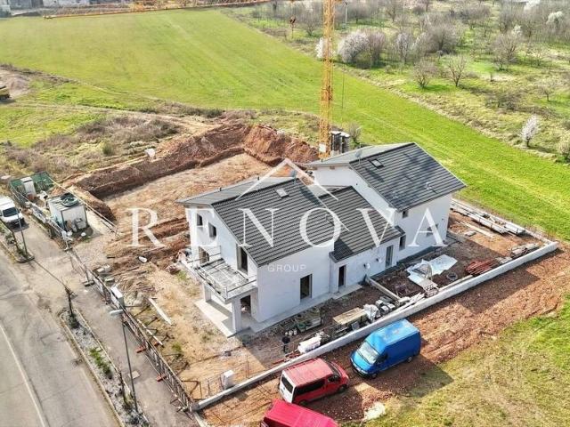 Villa di 175 mq in vendita Via Carducci, Castelnuovo di Garda, Veneto