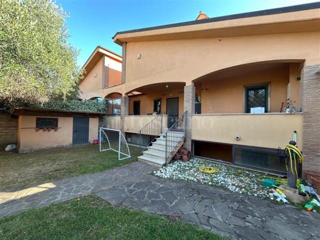 Villa di 180 mq a Infernetto Roma