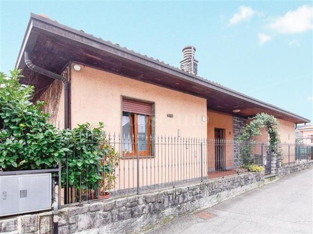 Villa di 180 mq a San Fermo della Battaglia San Fermo della Battaglia