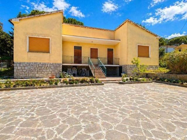 Villa di 180 mq in vendita Marciana, Italia