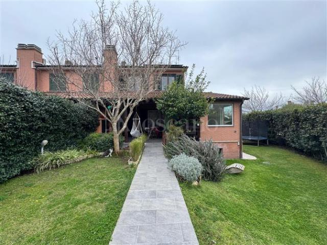 Villa di 190 mq a Infernetto Roma