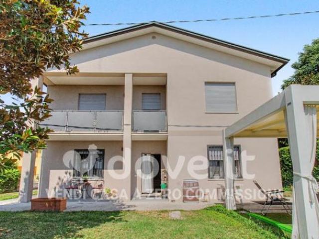 Villa di 200 m con più di 5 locali e posto auto in vendita a Mestrino [rif. DV 14045]
