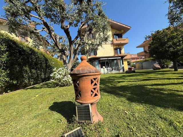 Villa di 200 mq a Fiumicino Paese, Focene, Isola Sacra, Parco Leonardo Fiumicino