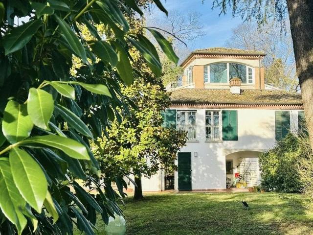 Villa di 200 mq in vendita Strada Langhirano, Parma, Emilia Romagna