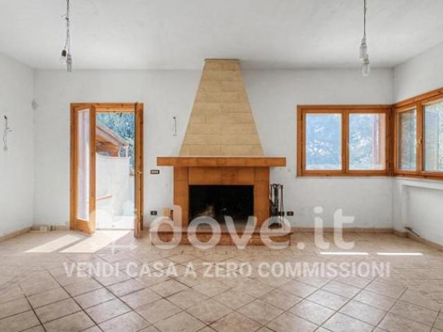 Villa di 202 m con 4 locali in vendita a Taranto